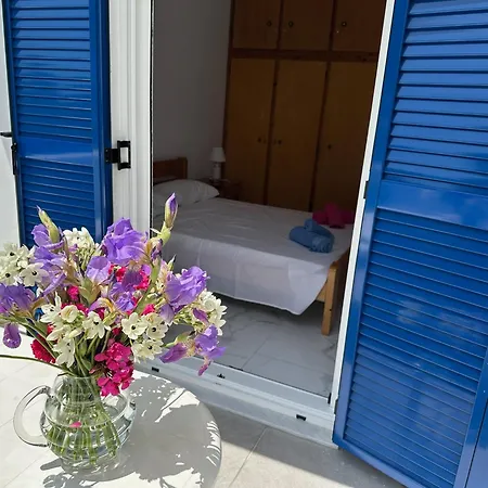 Family House Near Apartment Logaras