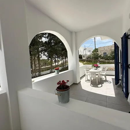 Family House Near Apartment Logaras