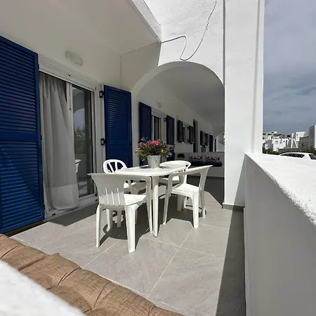 Apartment Family House Near Logaras