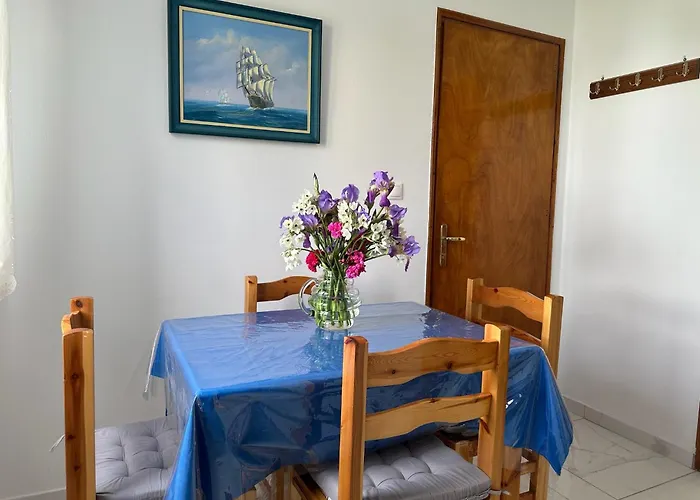 Apartman Family House Near Logarász