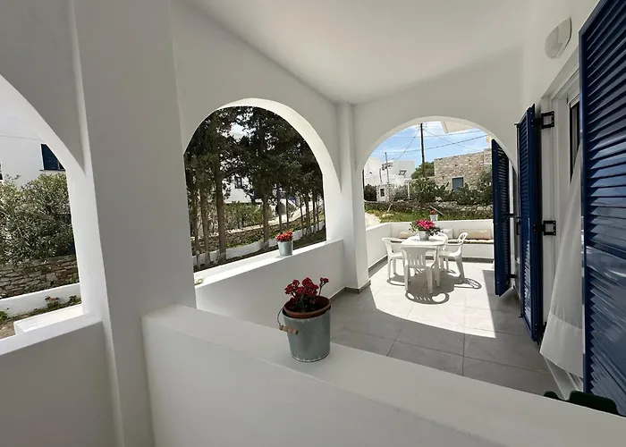 Family House Near Apartment Logaras